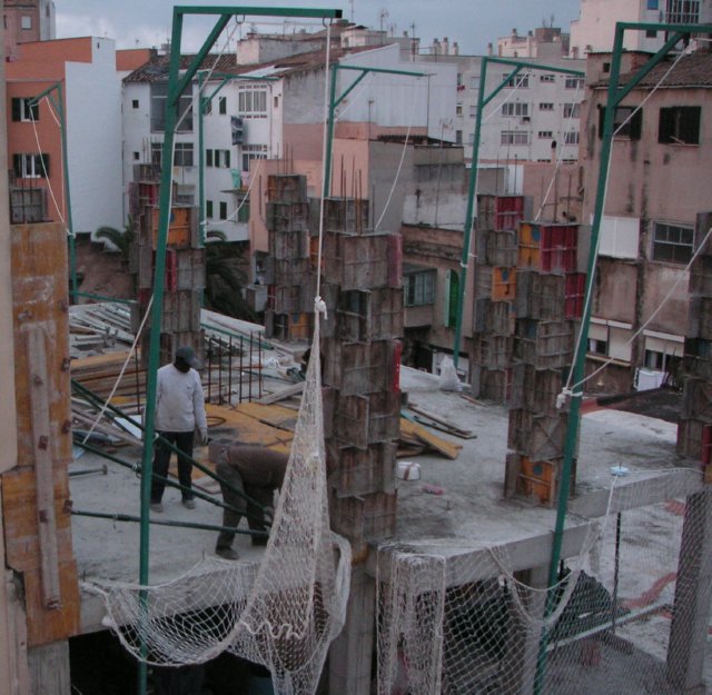 [Click to enlarge image]