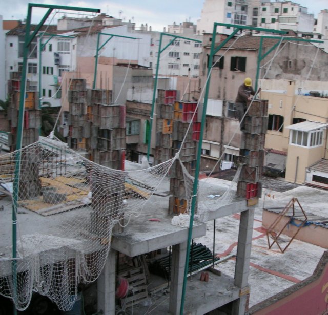 [Click to enlarge image]