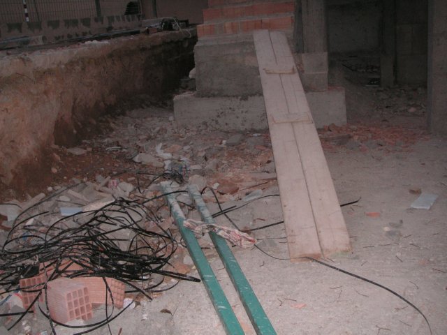 Tablones inclinados usados como acceso a un nivel superior
