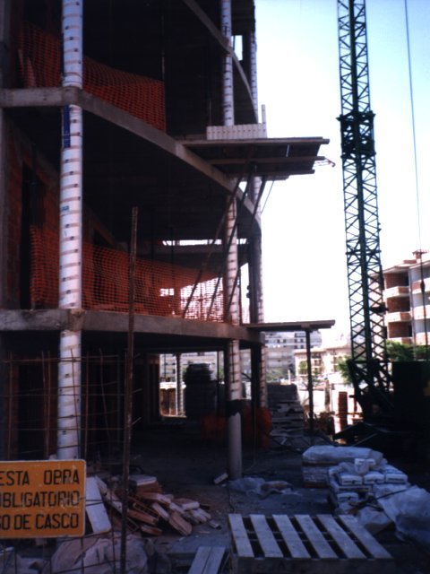 Plataformas de recepción de materiales en un edificio
