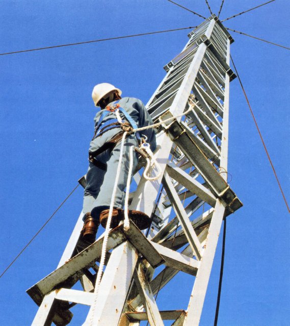 X POSTE METALICO RIESGO ELECTRICO