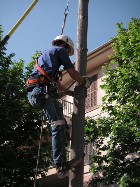 X PRACTICAS POSTE (23) RIESGO ELECTRICO