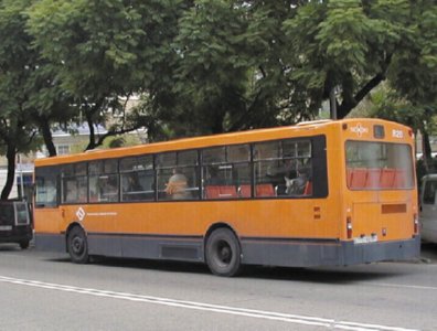 AUTOBUS  CONTENEDOR