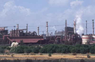 INDUSTRIA CONTAMINANTE  PLACAS SOLARES