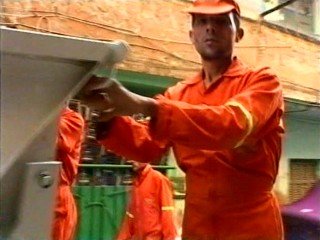 TRABAJADOR BASURERO