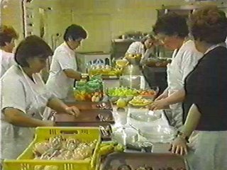 TRABAJADOR CATERING