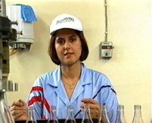 TRABAJADOR EMBOTELLADORA