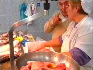TRABAJADOR PESCADERIA