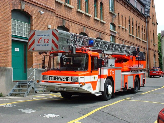 IVECO GRUA BOMBEROS  MERCANCIAS ESPECIALES