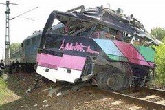 ACCIDENTE TREN  IMAGEN FOTOGRAFIA