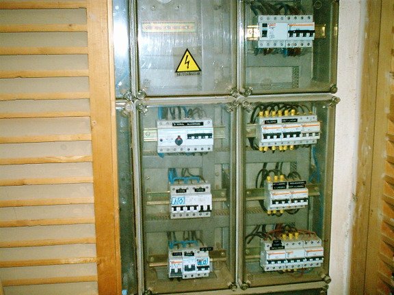 ELECTRICIDAD (2) RIESGO ELECTRICO