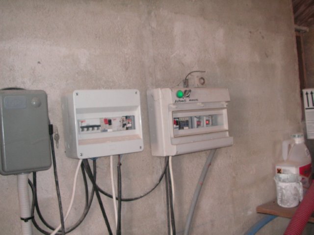 ELECTRICIDAD (42) RIESGO ELECTRICO