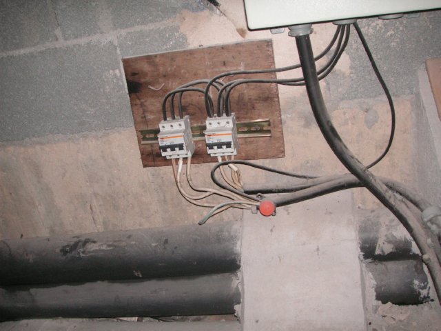 ELECTRICIDAD 1 (4) RIESGO ELECTRICO
