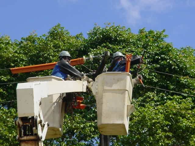 ELECTROCUCION (4) RIESGO ELECTRICO