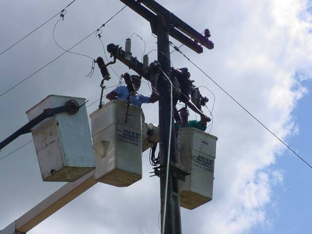 ELECTROCUCION (6) RIESGO ELECTRICO