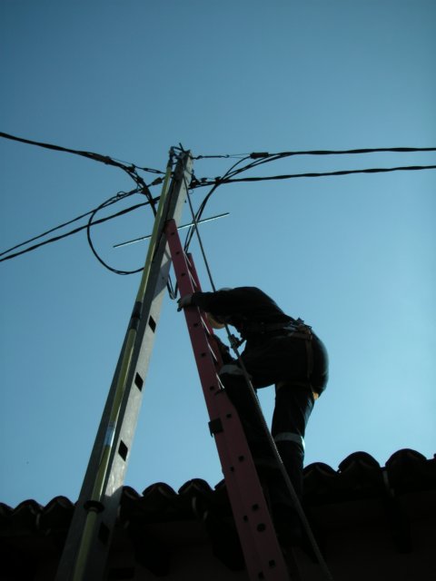 X PRACTICAS POSTE (14) RIESGO ELECTRICO