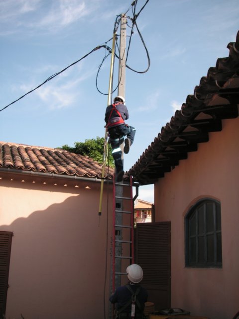 X PRACTICAS POSTE (4) RIESGO ELECTRICO