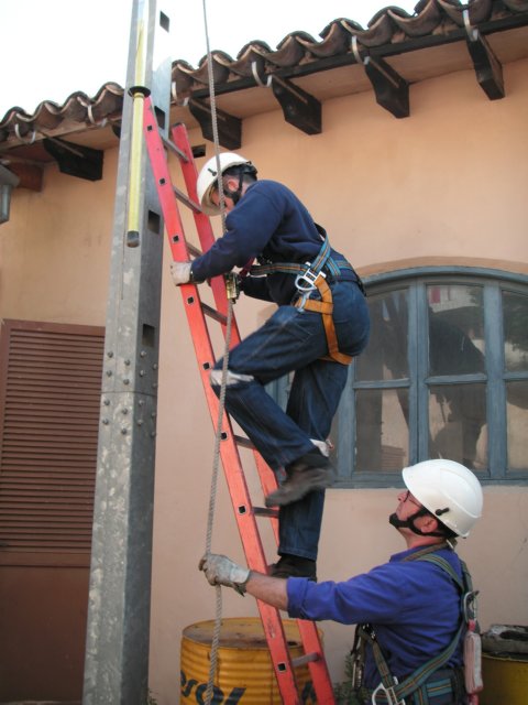 X PRACTICAS POSTE (5) RIESGO ELECTRICO
