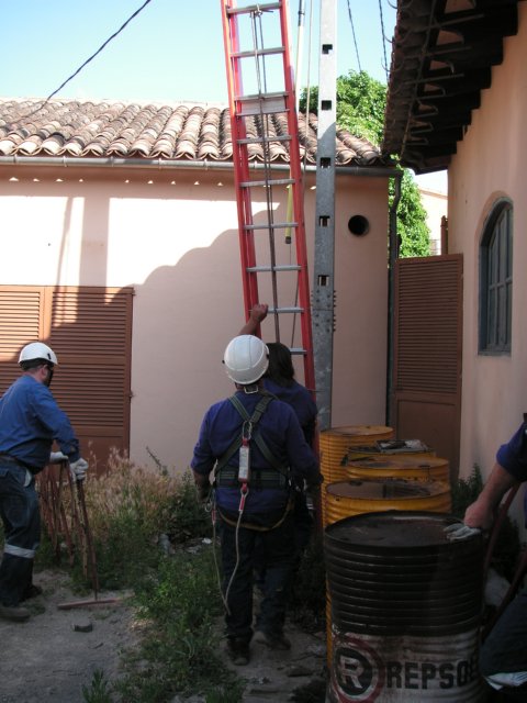 X PRACTICAS POSTE (8) RIESGO ELECTRICO