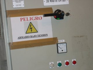 ARMARIO BAJO TENSION  TRABAJO Y CIRCULACION