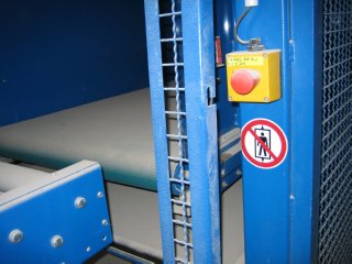 PROHIBIDO PERSONAS  TRABAJO Y CIRCULACION