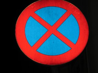 Prohibido aparcar 2  TRABAJO Y CIRCULACION