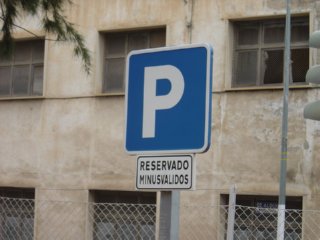 RESERVADO MINUSVALIDOS  TRABAJO Y CIRCULACION