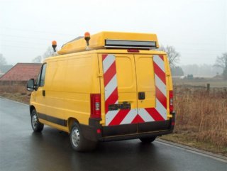 VEHICULO ADVERTENCIA  TRABAJO Y CIRCULACION