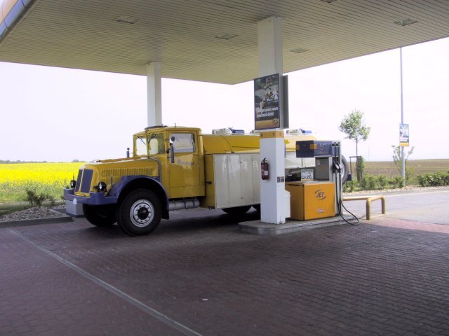 GASOLINERA  MERCANCIAS ESPECIALES CONVOY