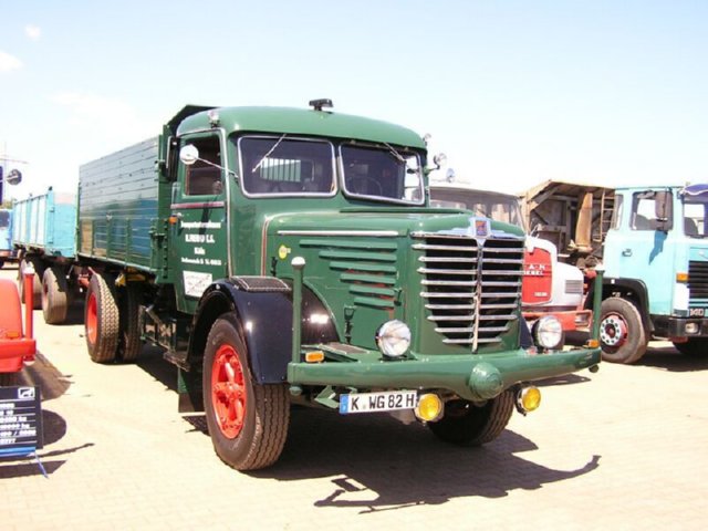 CAMION REMOLQUE  BARCOS AVIONES