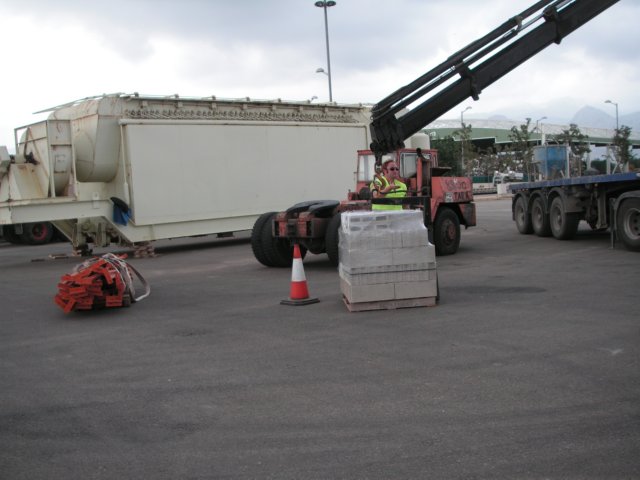 PRACTICAS CAMION GRUA (11)  BARCOS AVIONES